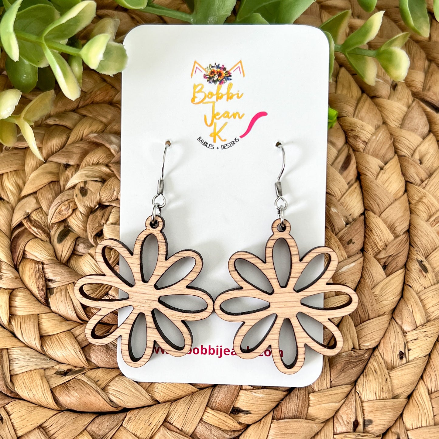 Simple Daisy Wood Earrings: Choose Light Peach or Red Oak Wood