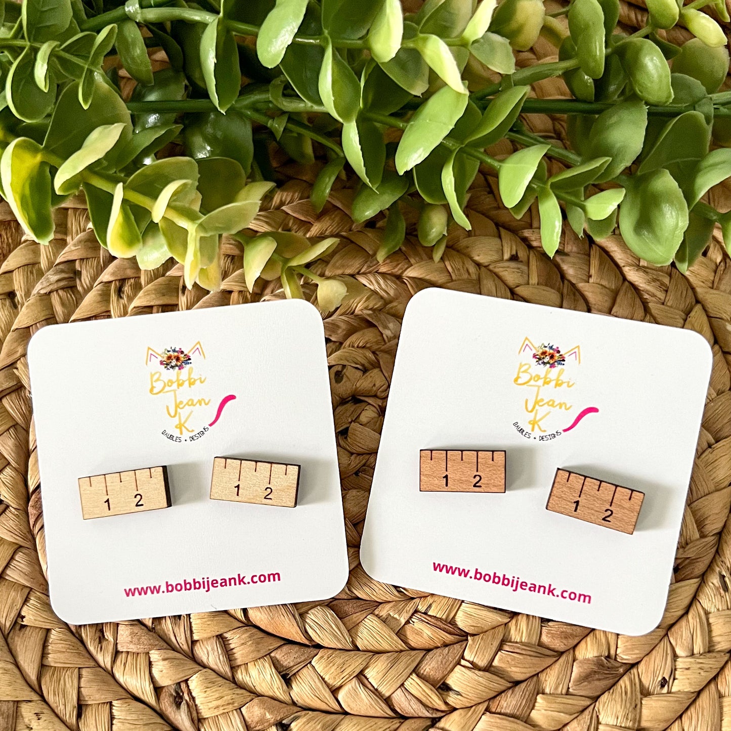 Ruler Wood Studs: Choose From 2 Wood Options