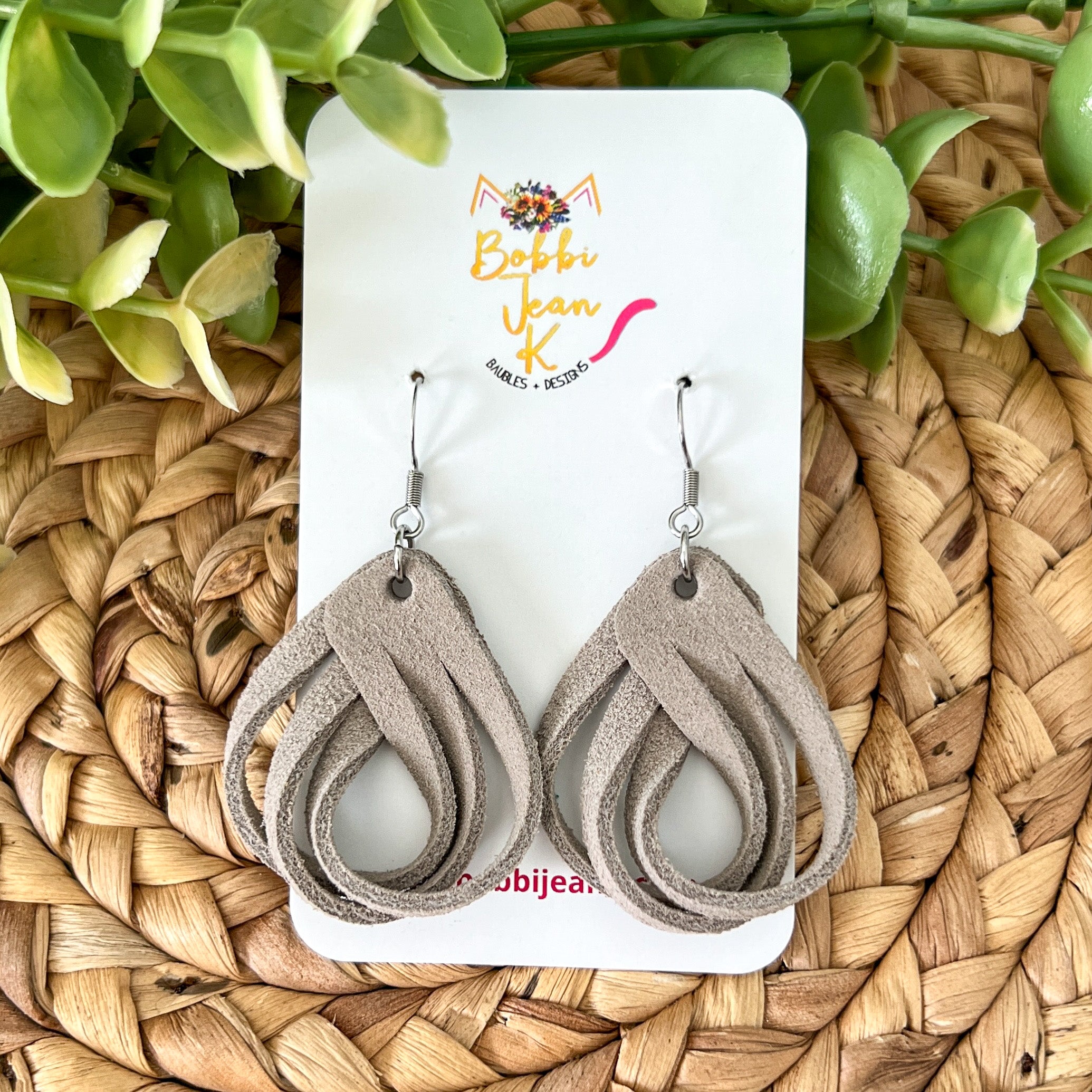 Cricut Faux Leather Earrings with a Heart Cut-Out - 1905 Farmhouse